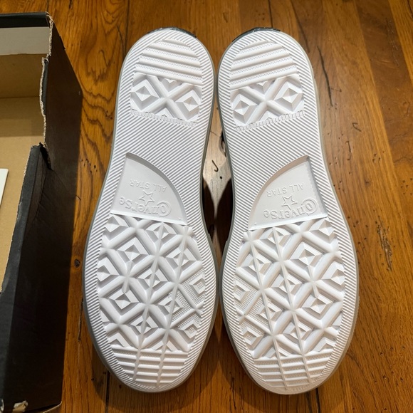 Converse Chuck Taylor All Star CX High – Black (Men’s 9 / Women’s 11) - Picture 4 of 5